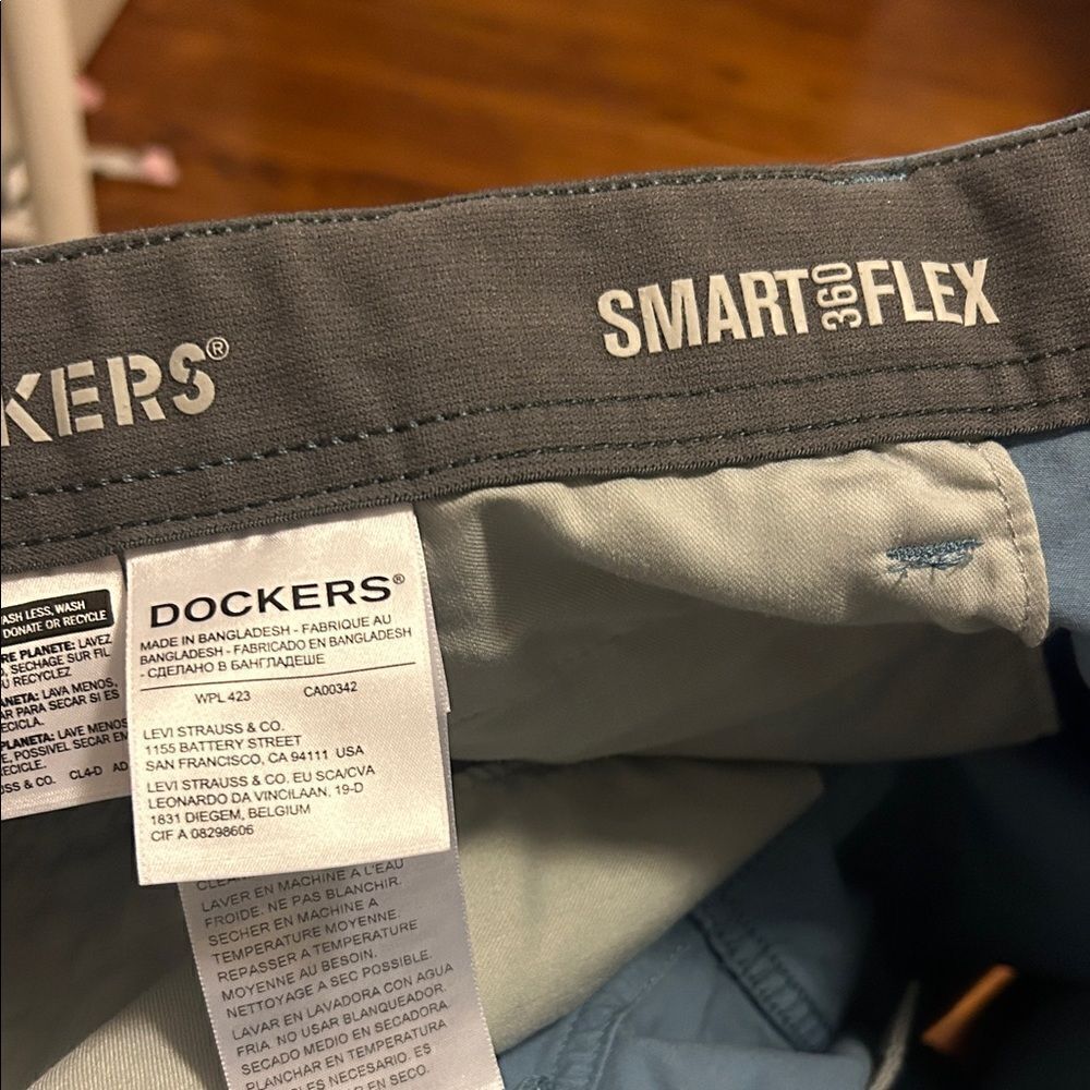 Dockers Men's Slate  Blue Flat-Front Chino Shorts 38 - Picture 2 of 6
